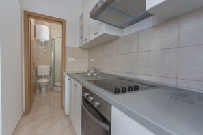 Apartment (Ribica) | Private kitchen - Apartments Bedalov (Kastela)