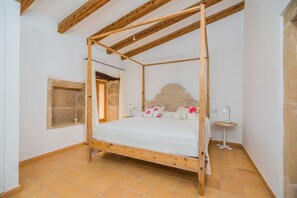 4 sovrum, strykjärn/strykbräda, internet och sängkläder