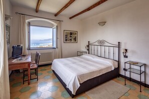 2 عدّة غرف نوم وسرير سفر وواي فاي مجانًا وملاءات أسرّة