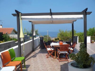 Porto Alabe: house with extensive views of the sea and its sunsets