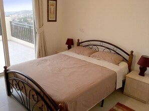 2 dormitorios, caja fuerte, tabla de planchar con plancha y wifi gratis