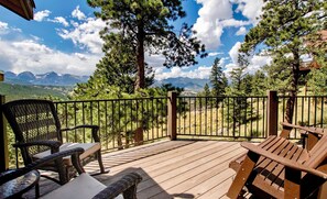 House, 3 Bedrooms | Balcony - Dances With Wolves Vacation At Windcliff 3 Bedroom Home by RedAwning (Estes Park)
