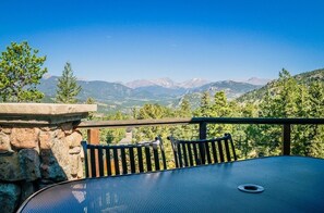 House, 5 Bedrooms | Balcony - Hyler Mountain Lodge Luxury Vacation  At Windcliff 5 Bedroom Home by RedAwning (Estes Park)