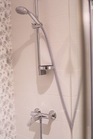Regadera en el baño