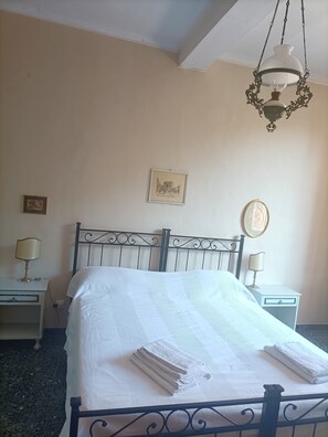 1 chambre, accès au Wi-Fi (inclus), literie fournie