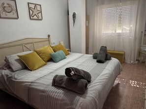 1 bedroom, in-room safe, iron/ironing board, free WiFi