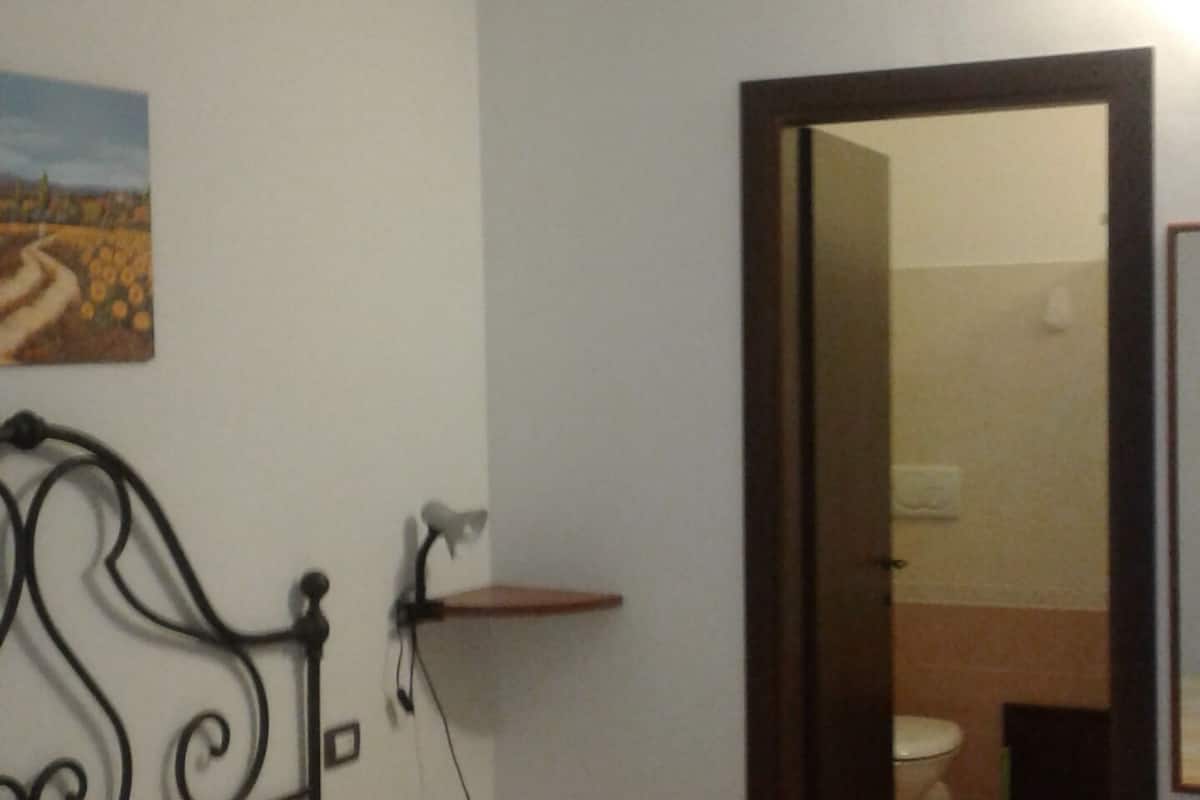 Kamar Triple, teras | Tempat tidur bayi (biaya tambahan) dan Wi-Fi gratis
