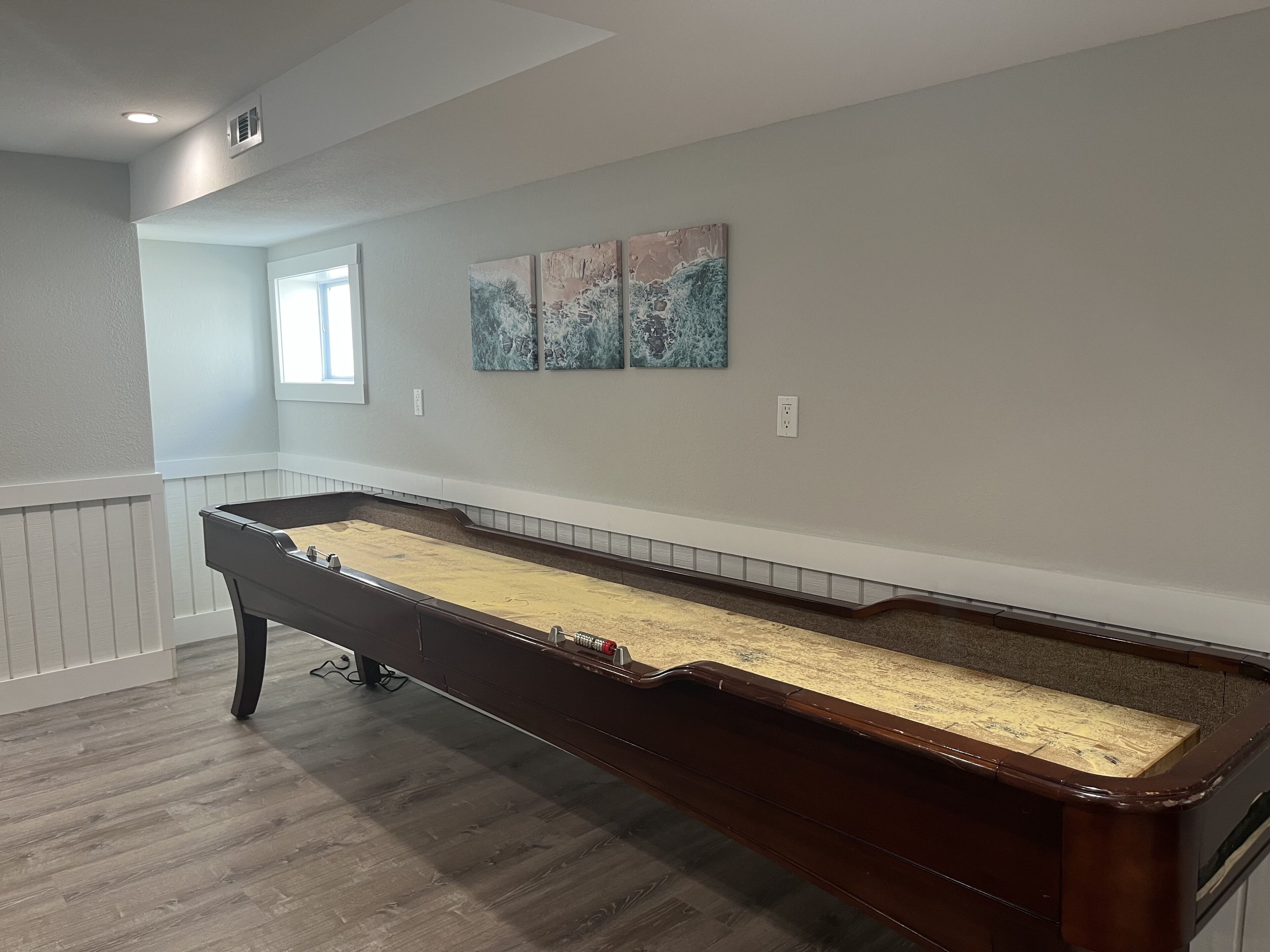 family cottage, 4 bedrooms, 2 bathrooms, ocean view | living area