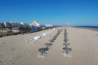 Beautiful, spacious villa with solar pool & games room