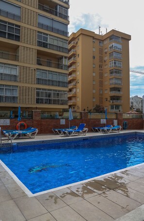 A heated pool - Vrbo.com Premier Host HA427424 Frontline Studio Frontline Stella Maris (Fuengirola)