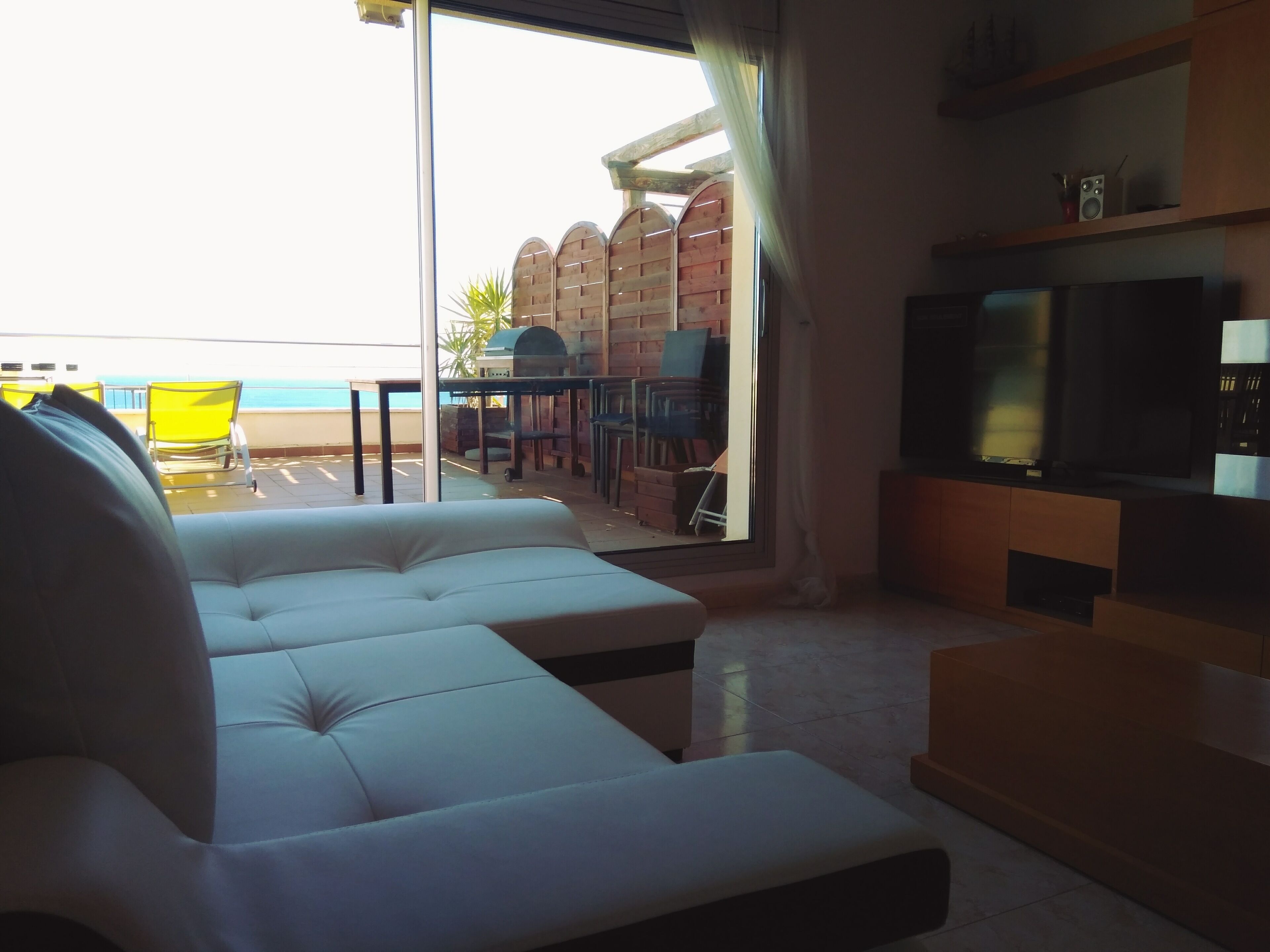 Penthouse with pool terrace and Wifi. Belle vue sur la mer