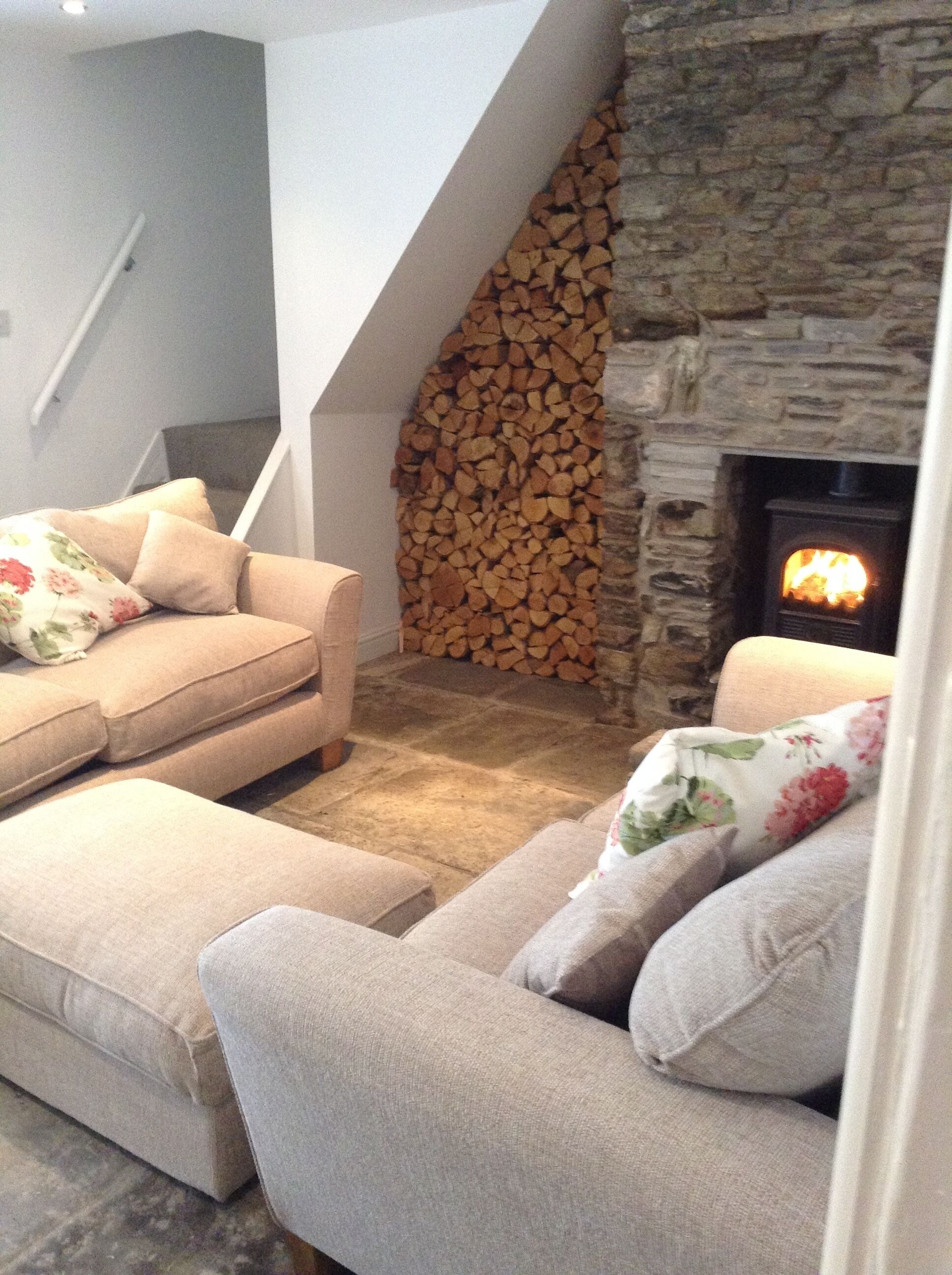 17th Century cottage with mountain views on the outskirts of Cardiff