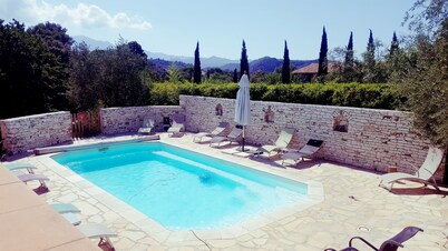 IDEAL VACATION, family house full of charm 5 MINUTES FROM THE SEA