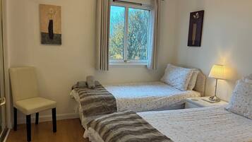 2 多间卧室、熨斗/熨衣板、免费 WiFi、床单