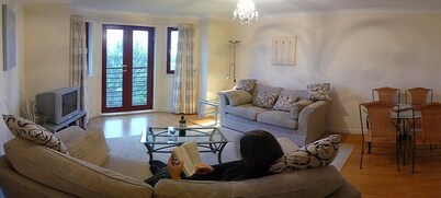 Panoramic views from this 5* apartment with wifi & parking close to the City