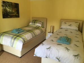 2 Schlafzimmer, Bügeleisen/Bügelbrett, kostenloses WLAN, Bettwäsche