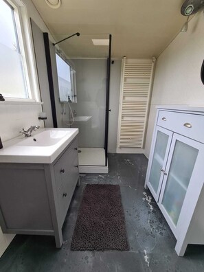 Dusche, Haartrockner, Seife