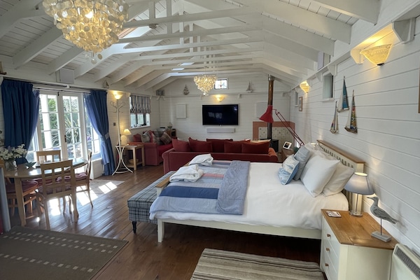 1 chambre, bureau, fer et planche Ă repasser, Wi-Fi