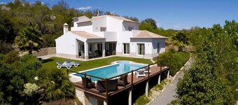 Luxury Villa close to Tavira and beach with sea views and peaceful rural setting