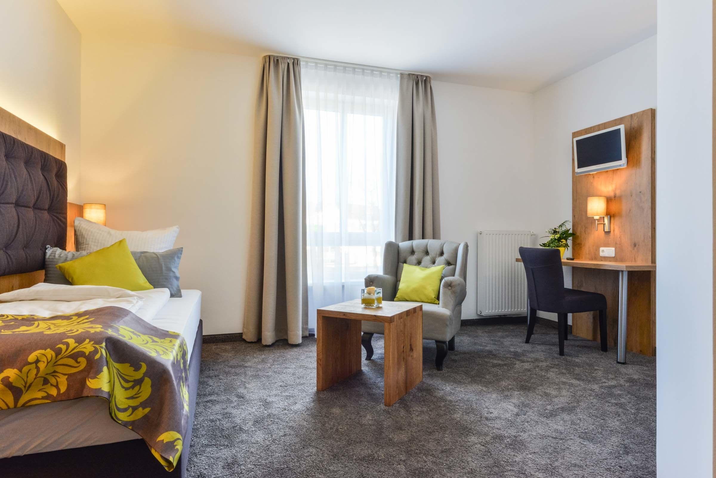 Habitación doble Confort de uso individual | Escritorio, cortinas blackout y insonorización 