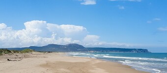 Mare Nostrum 223 - Close to the beach