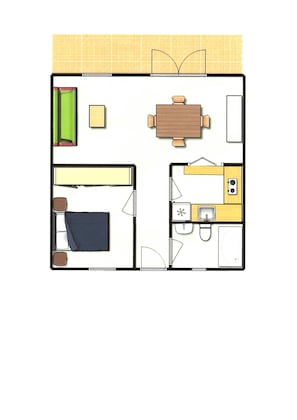 Ein Grundriss eines Hotelzimmers mit einem Bett, einem Schreibtisch, einem Stuhl, einem kleinen Tisch, einer Couch und einem Badezimmer.