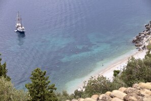 Beach nearby, sun-loungers