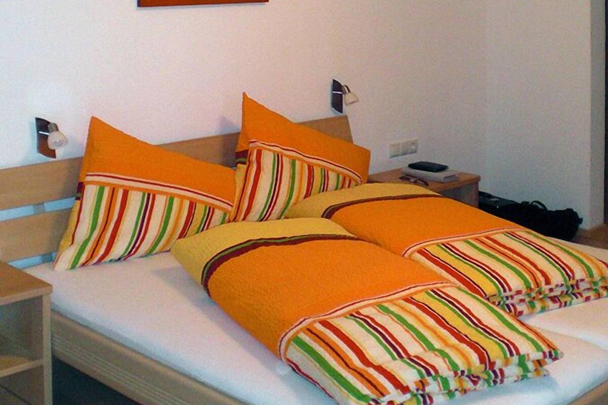 Apartamento, 1 cama doble | Ropa de cama hipoalergénica, caja fuerte, cortinas opacas