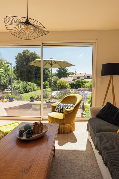 La Maison Château d'Eau with swimming pool