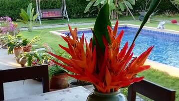 Free daily English breakfast