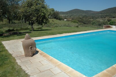 Peaceful Country Holiday Home with Swimming Pool In a Wine Region