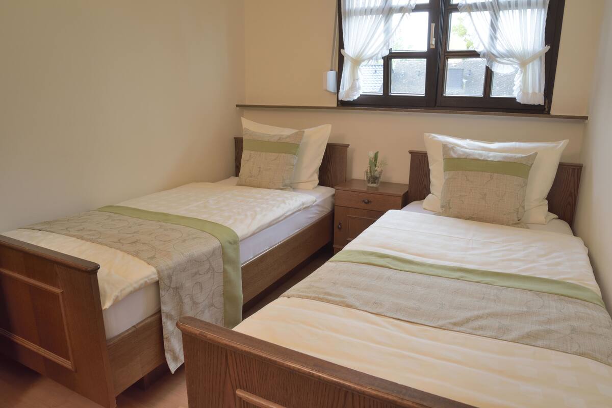 Leilighet – comfort (Wohnung 2) | 1 soverom, sengetøy av topp kvalitet og safe på rommet