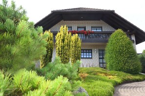 Comfort Condo (Wohnung 2) | Balcony view - Haus Sigge (Bad Sassendorf)