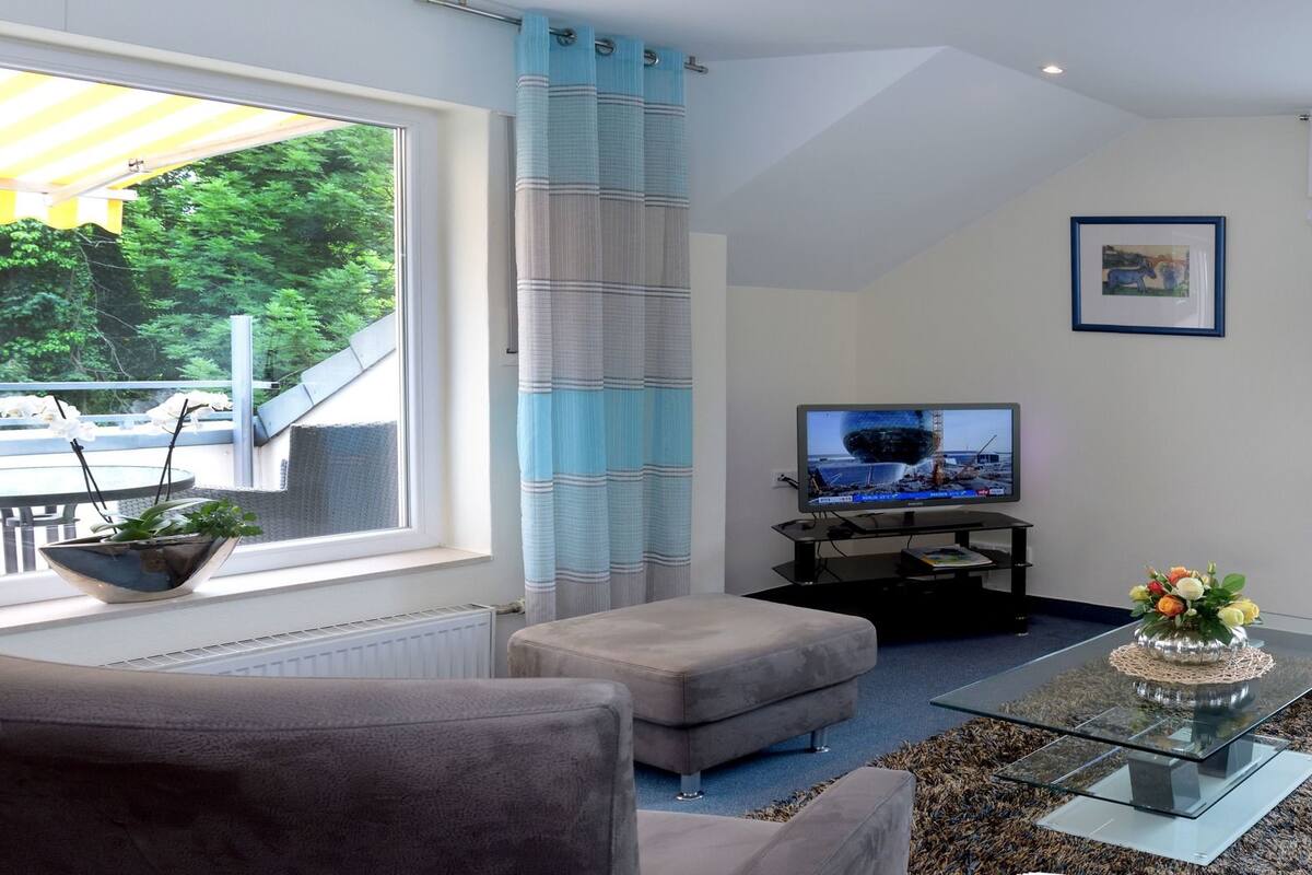 Leilighet (Wohnung 4) | Oppholdsområde | Flatskjerm-TV
