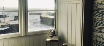 Luxury Apartment Overlooking The Harbour, The Bay And The Moray Firth