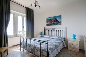 2 chambres, fer et planche à repasser, accès au Wi-Fi (inclus)