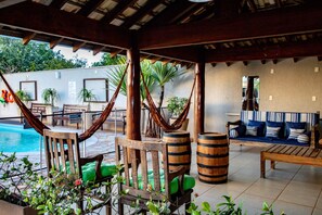 حمّام سباحة خارجي