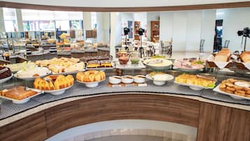 Tägliches inbegriffenes Frühstücksbuffet