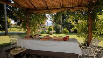 Ristorazione all'aperto