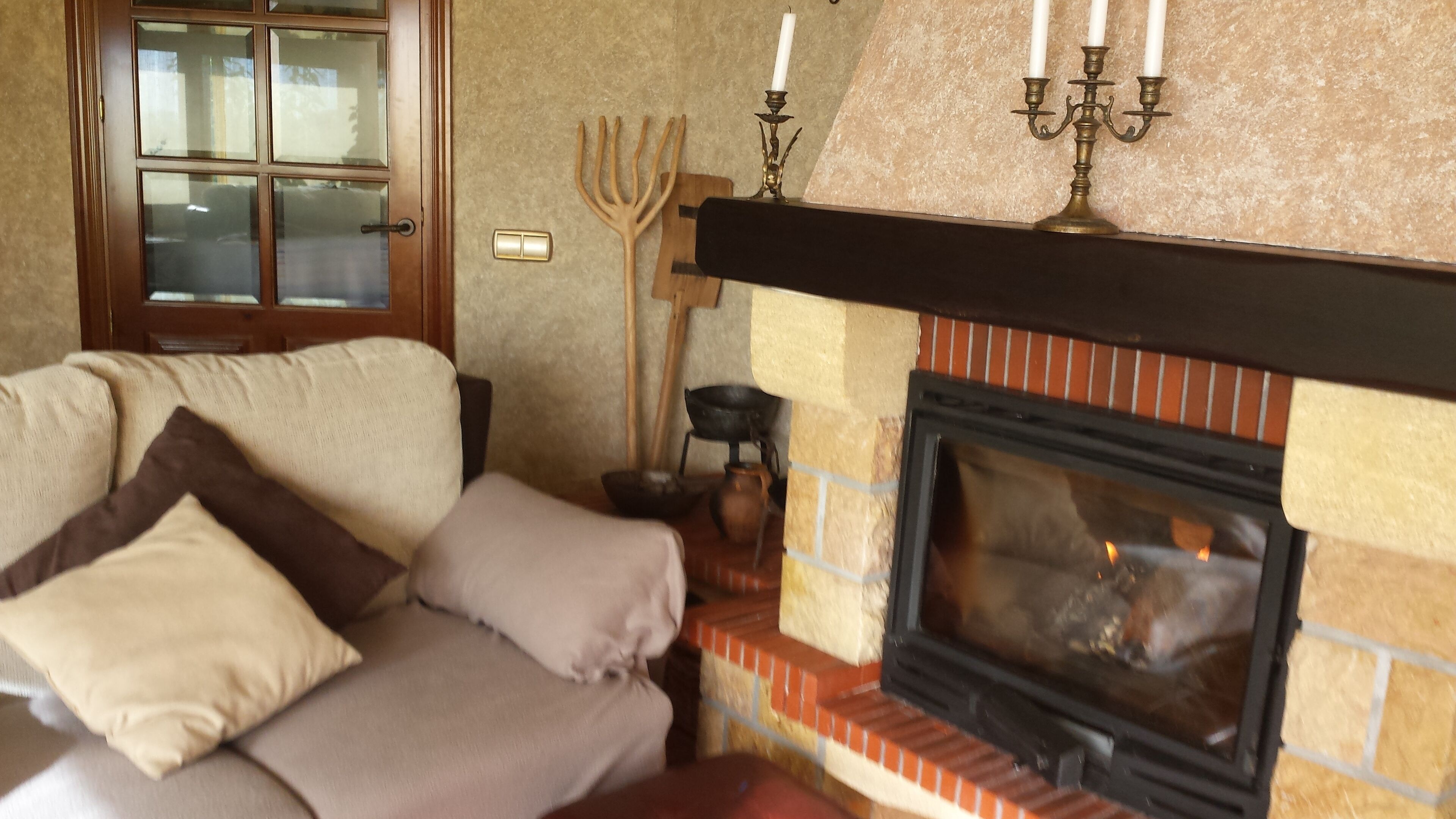 Private garden and pool, barbecue. Nature with charm