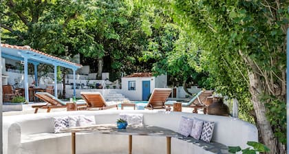The Blue Cottage - totalmente privado, con piscina, en el campo