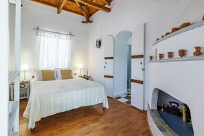 3 chambres, fer et planche à repasser, accès au Wi-Fi (inclus)