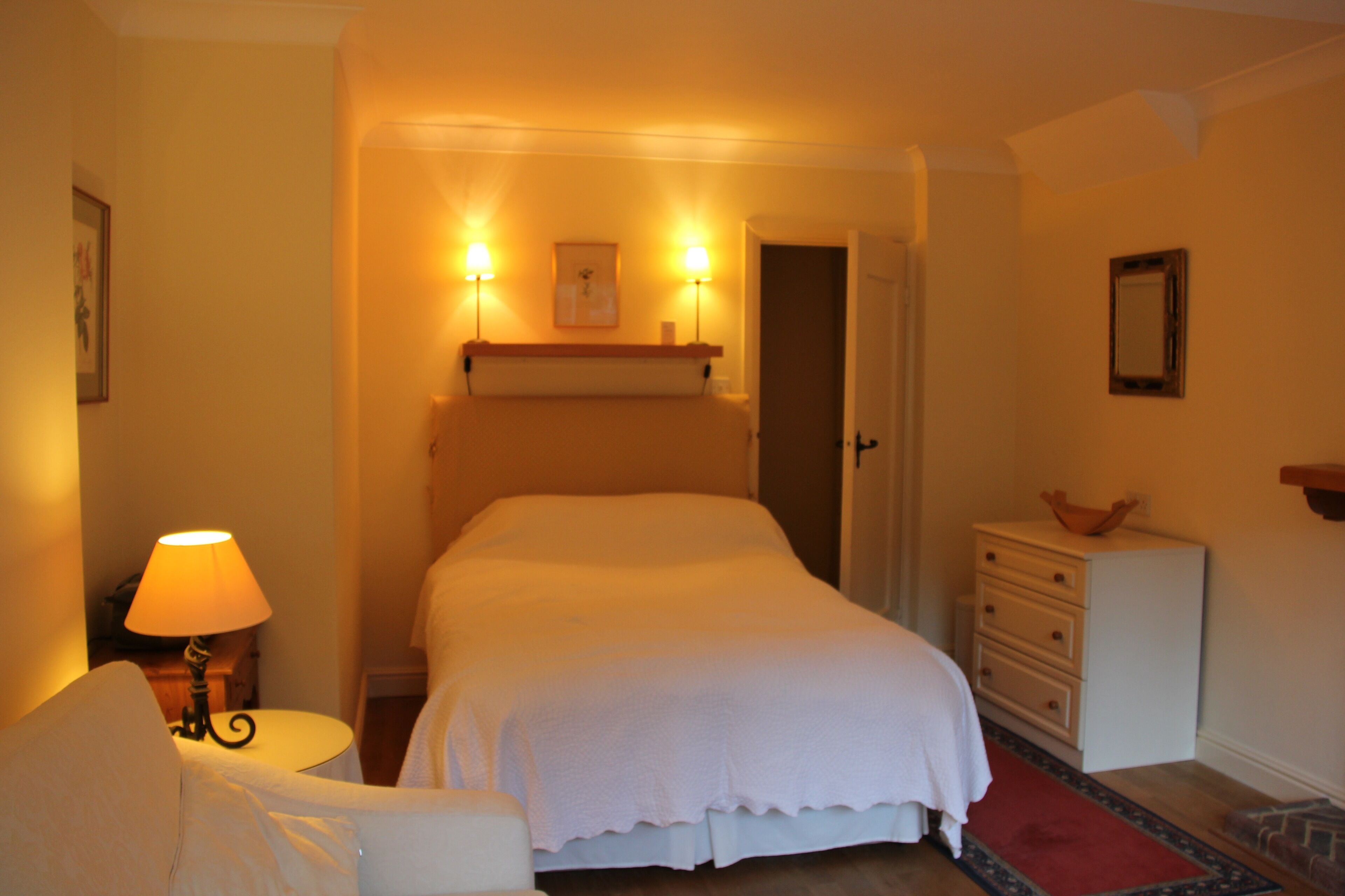 1 chambre, fer et planche à repasser, lit parapluie, Wi-Fi gratuit