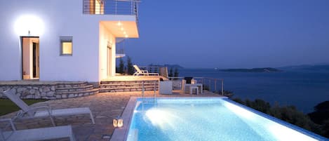 Piscine extérieure