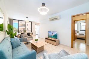 电视、电子游戏、DVD 播放器、书