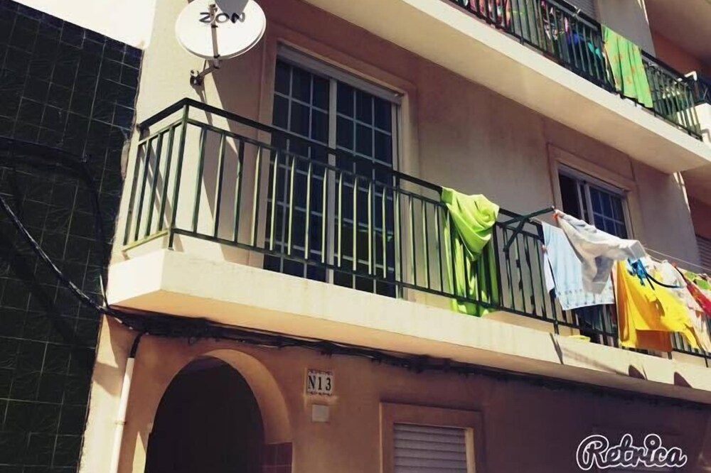 Charming 3 bedroom apartment 5 min walk from the beach