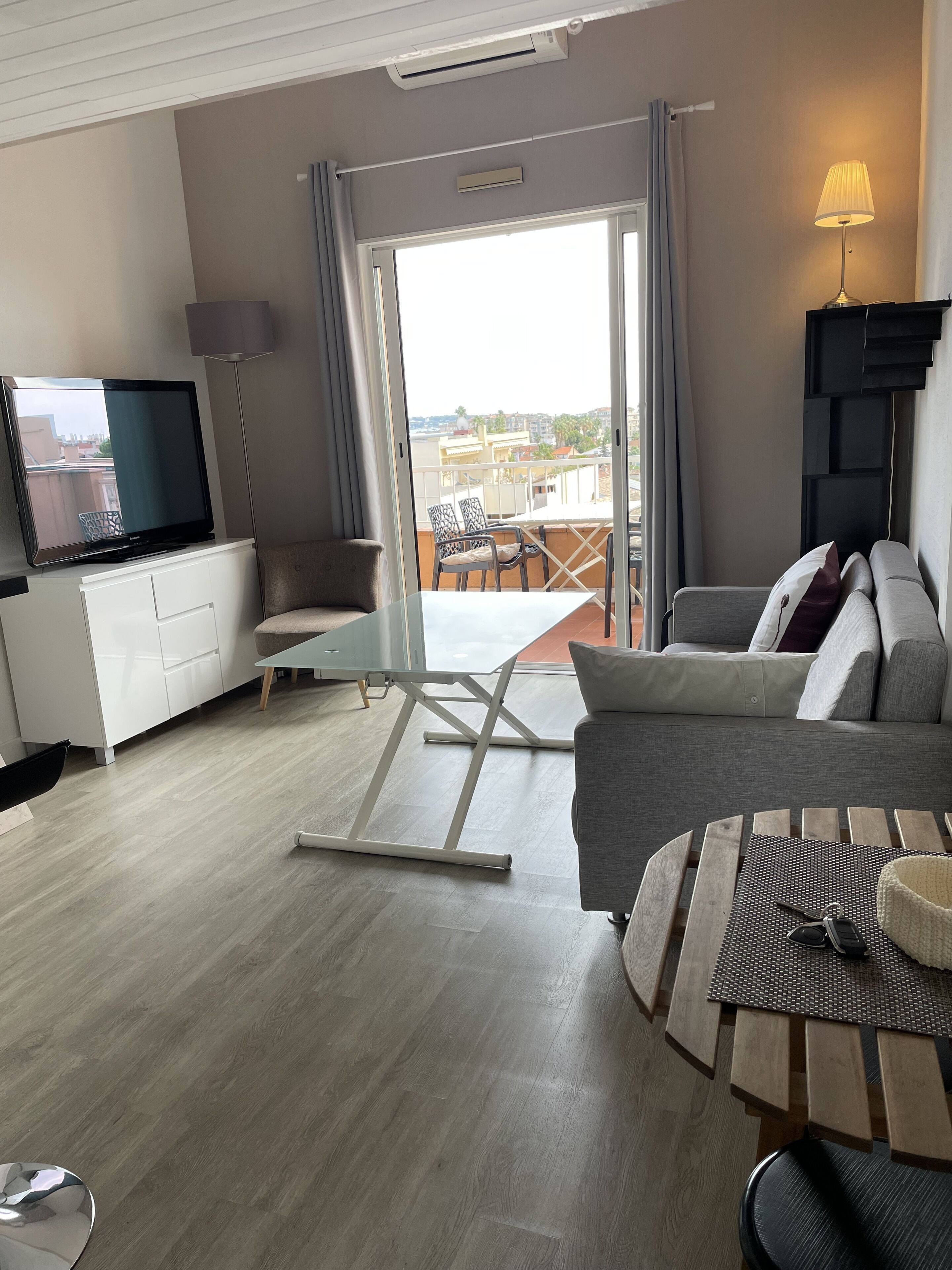 Golfe-Juan 2P+Terrace+Parking, near Beaches and Cannes