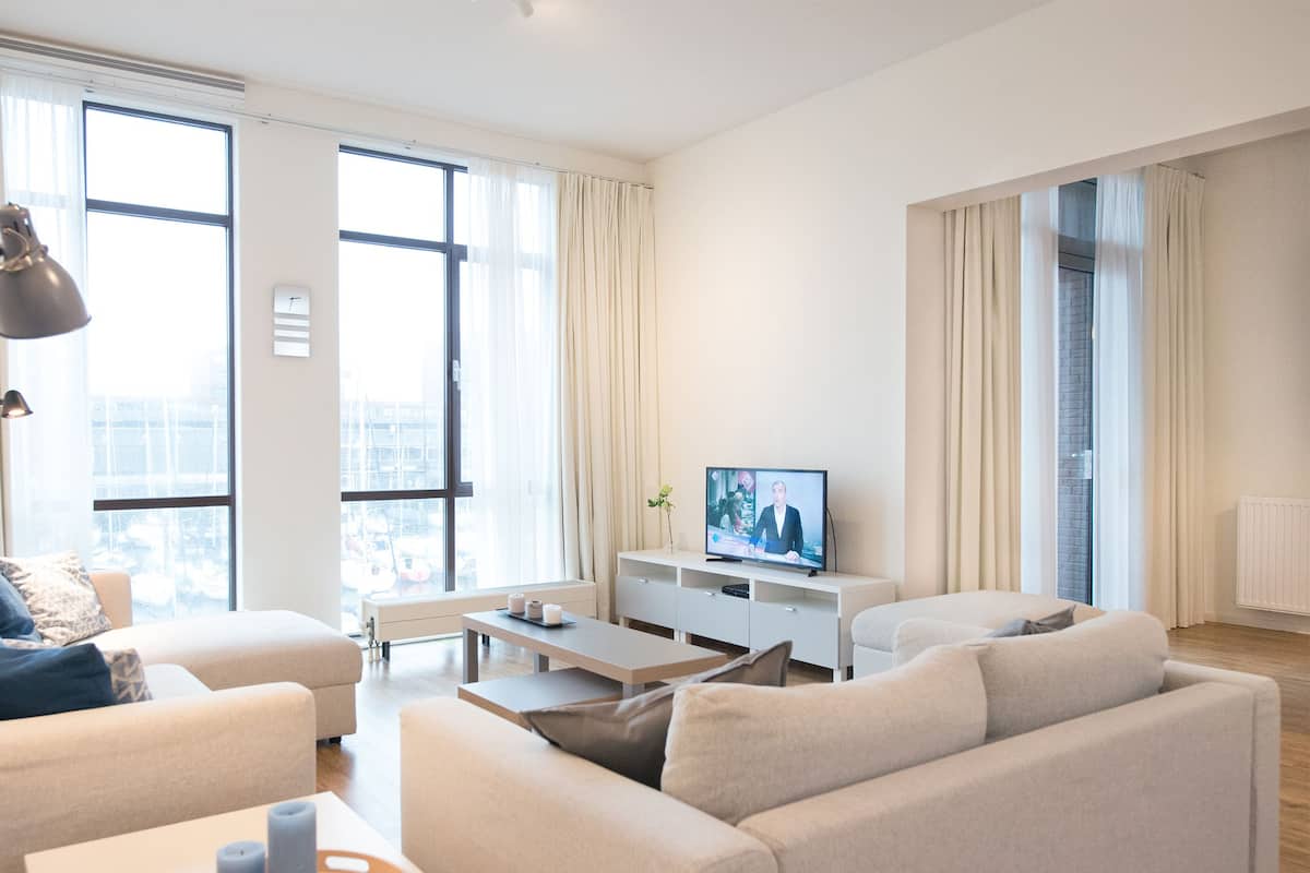 Apartment, 1 Bedroom (Nr. 54C) | Living area | Smart TV