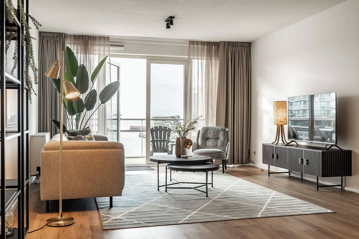 Apartemen, 1 kamar tidur | Area keluarga | Smart TV