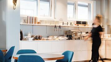 Desayuno continental incluido todos los días